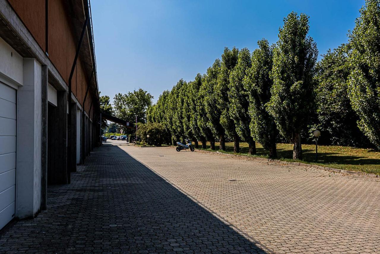Business Hotel Casale Monferrato Exteriör bild