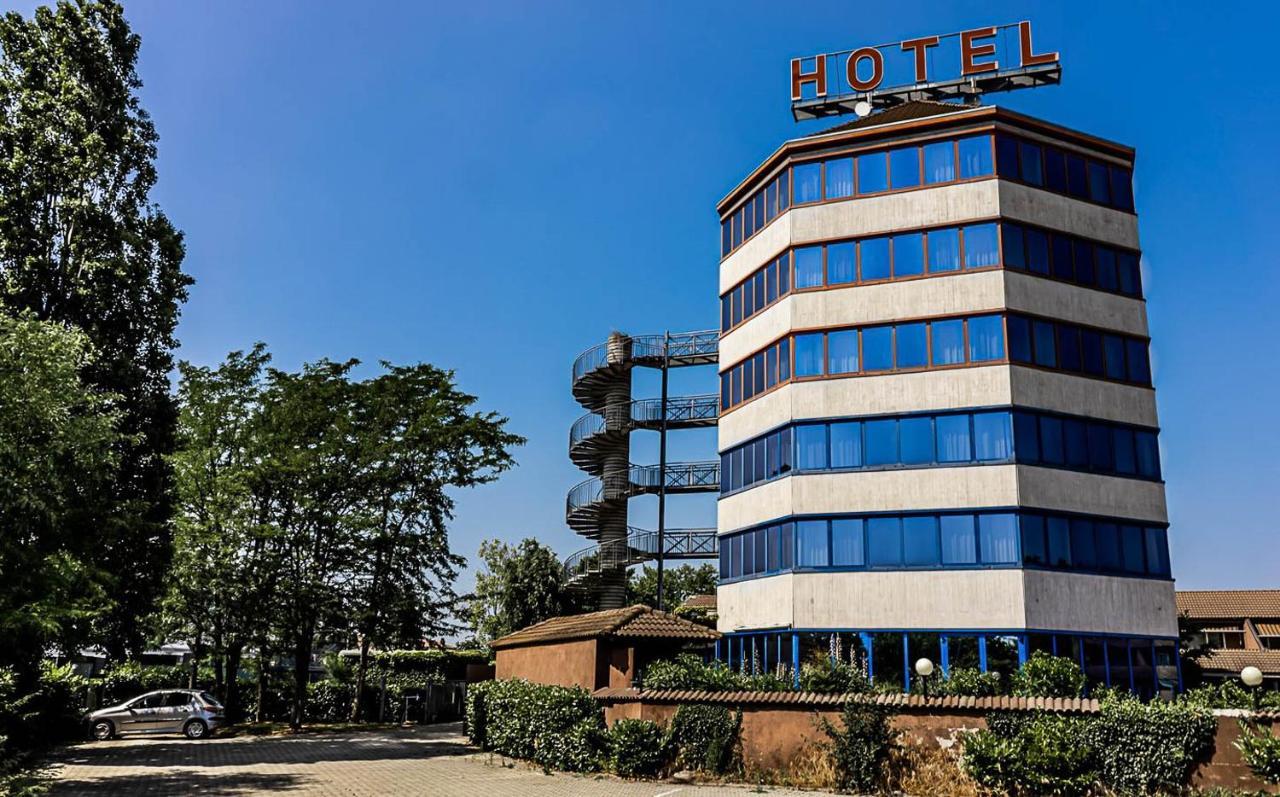 Business Hotel Casale Monferrato Exteriör bild